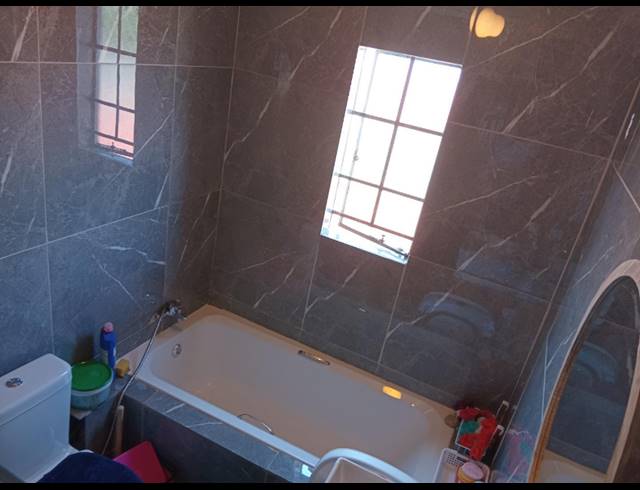 2 BEDROOM TOWNHOUSE FOR SALE IN ALBEMARLE